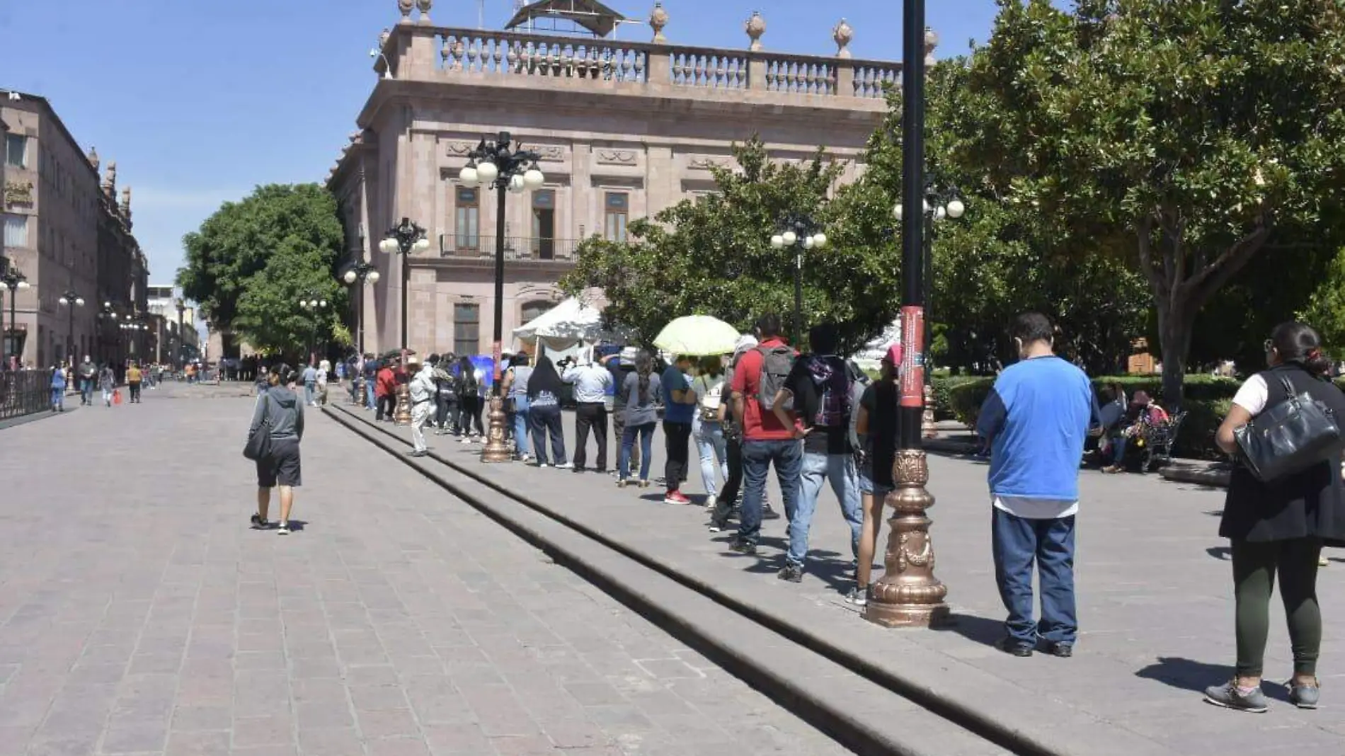 Fila para pruebas Covid